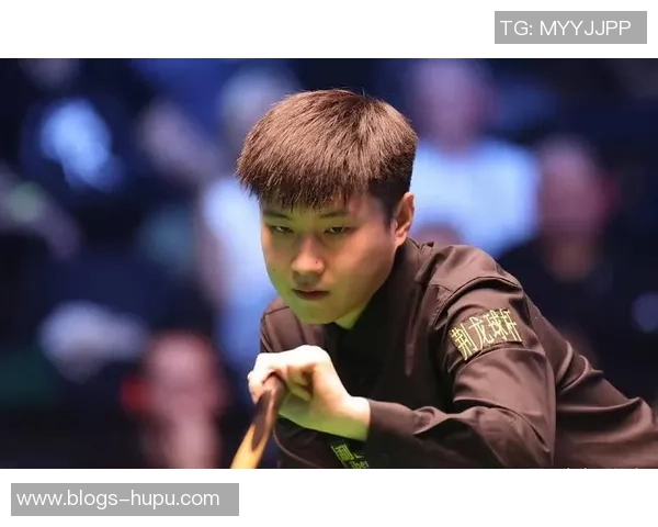 中国B队迎战英格兰强队挑战赛展现年轻球员风采与实力对决